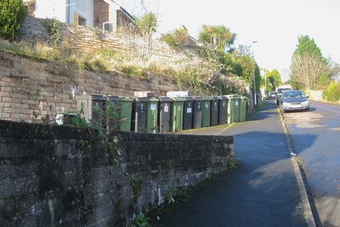 Wheelie bins, The Mount